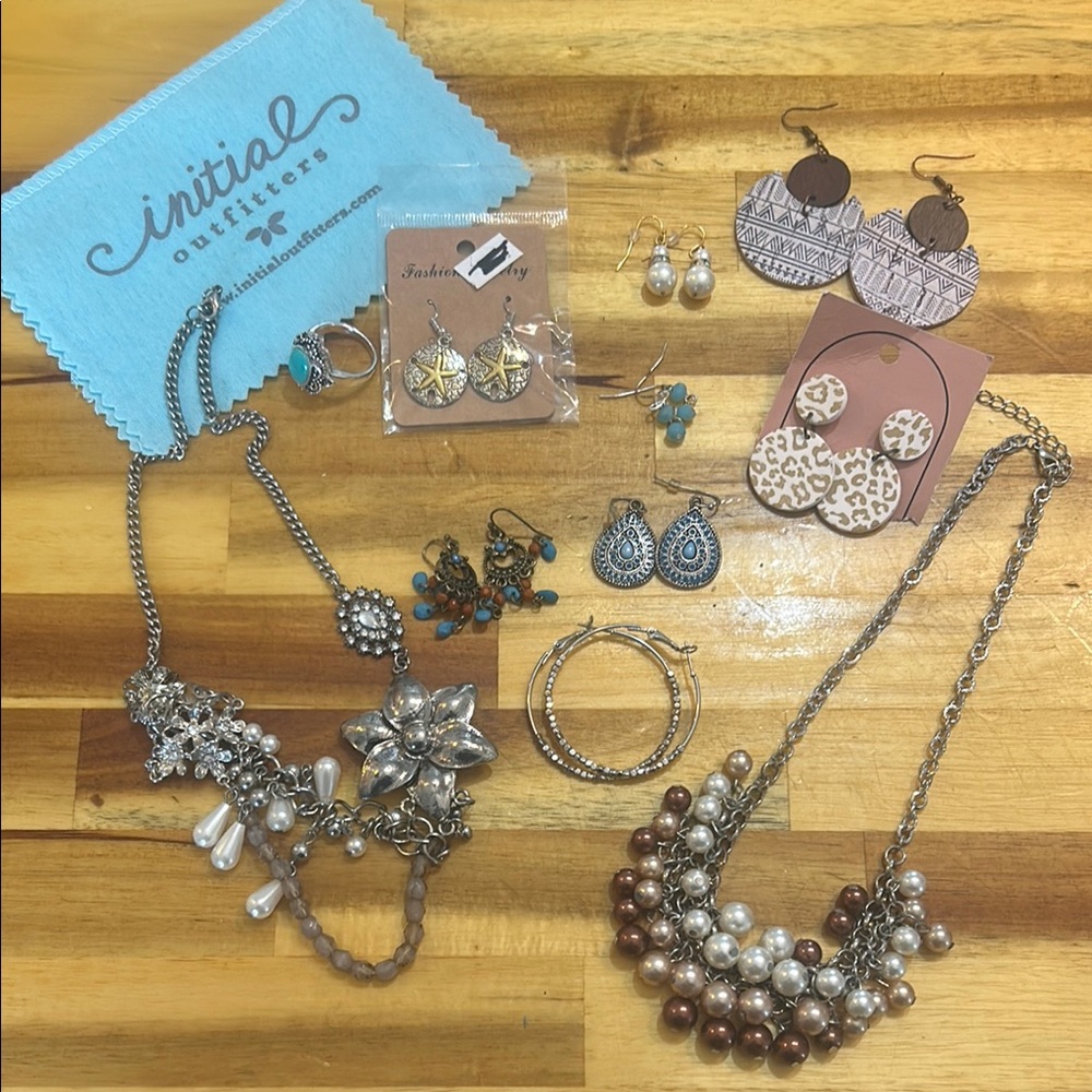 Lot of Jewelry